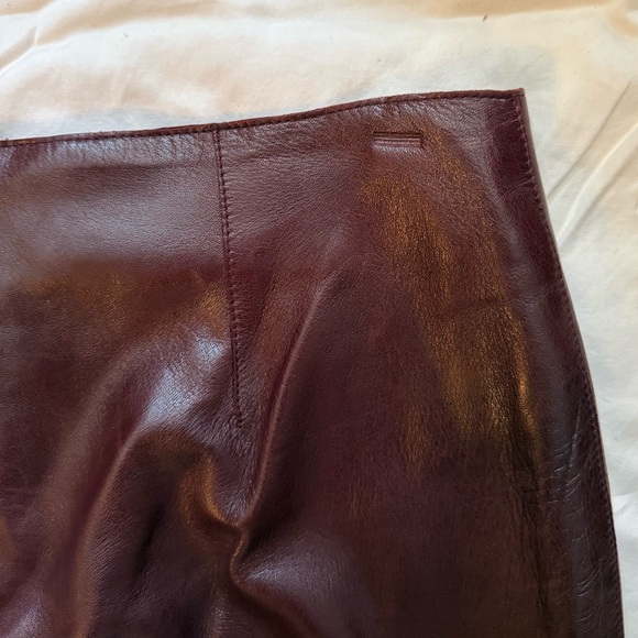 Carolina Herrera Vintage Italian Leather Skirt Dark Red Burgundy Size 10 - Picture 6 of 9